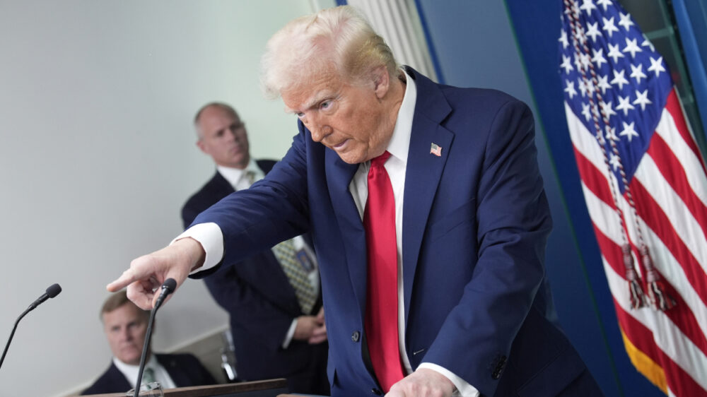 Vriend wordt vijand: Trump noemt Poetin ‘knettergek’ en waarschuwt voor ondergang