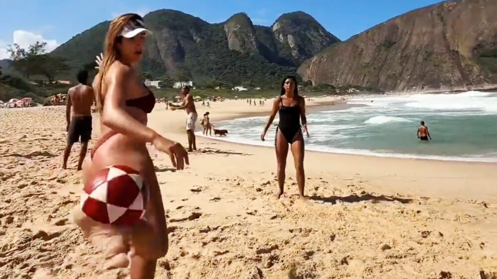 Braziliaans voetbaltalent vind je niet op het veld maar op het strand