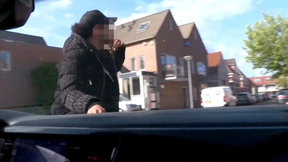 Familie en vrienden van knuffeldieven Jeffrey en Emma bedreigen journalisten