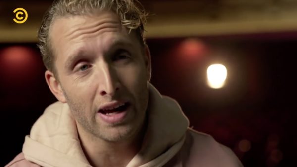 Roast-warmup: een kanjerspeciale videoboodschap van Peter Pannekoek voor Ali B