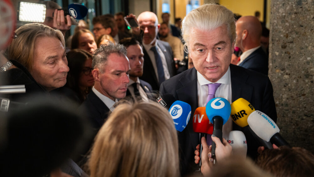 Kabinet-Schoof naar de gallemiezen: Wilders trekt officieel de stekker eruit