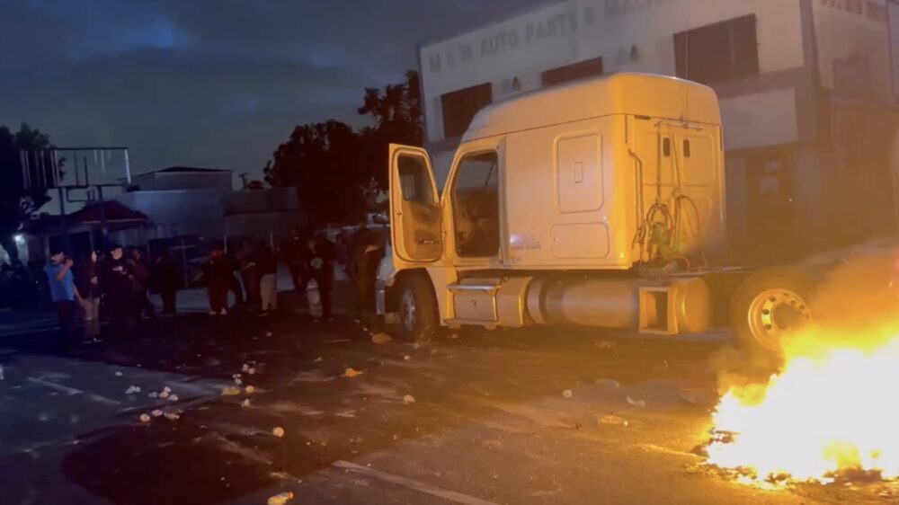 Beelden: Trump stuurt Nationale Garde af op protesten LA na harde ICE-invallen