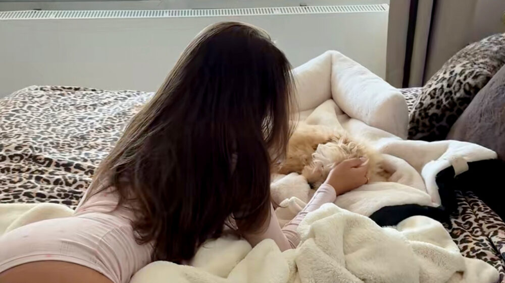 De ochtendroutine van een 21-jarige 'dog mom' die op zichzelf woont