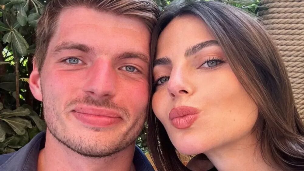 Kelly Piquet deelt kiekjes met pasgeboren baby: "Kan het niet omschrijven"