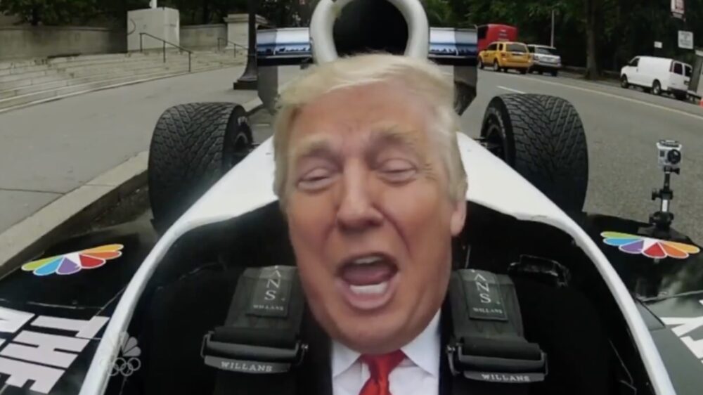 Oud fragment laat Trump écht lachen tijdens racerit met Mario Andretti