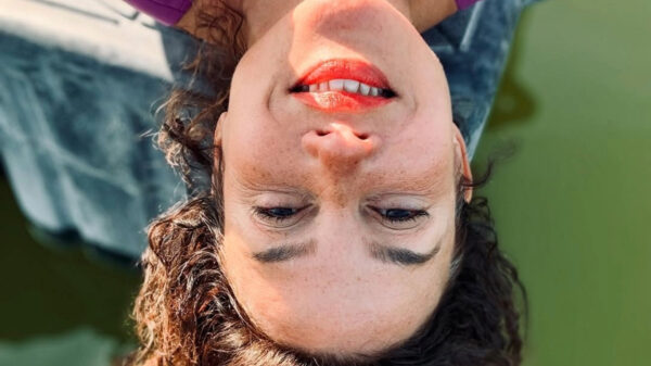 Katja Schuurman laat zich lekker onderkliederen voor gewaagde fotoshoot