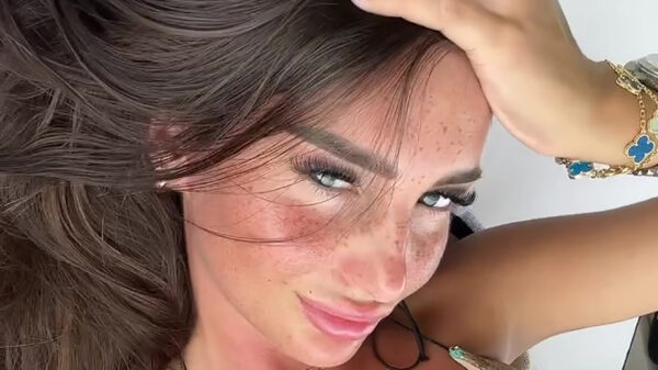 Gifdump: De hitte slaat toe en de dames stralen harder dan de zon