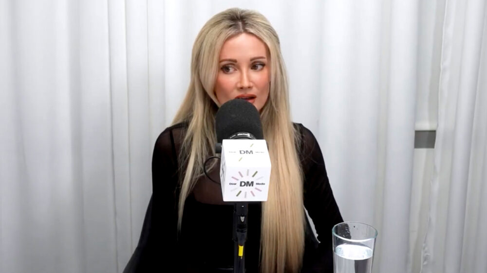 Holly Madison over de beruchte Playboy Mansion: "Tapijten vol pies en poep"