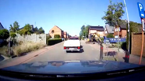 Dit is het resultaat als je je aanhanger niet fatsoenlijk vastmaakt