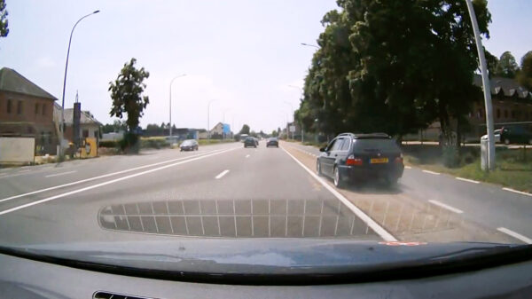 Nederlandse verkeerstokkies maken Lanaken onveilig met debiele inhaalacties