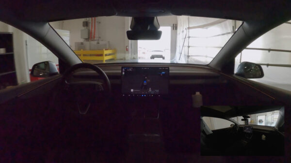 Primeur! Tesla rijdt volledig zelfstandig vanaf fabriek naar huis van klant