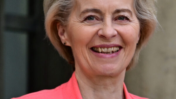 Europabaas Ursula von der Leyen onder vuur in Brussel na ‘Pfizergate’