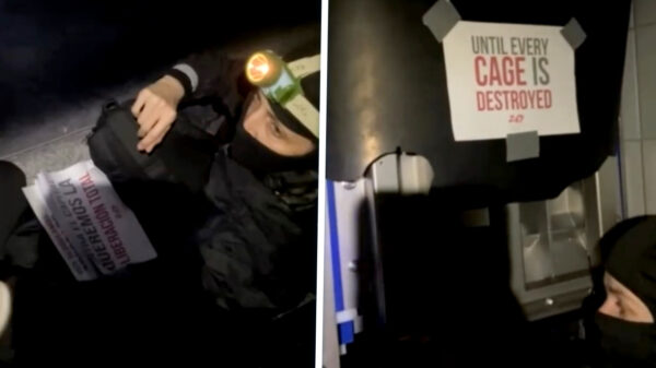 Franse dierenactivisten plakken zich vast aan slachthuizen in Apeldoorn