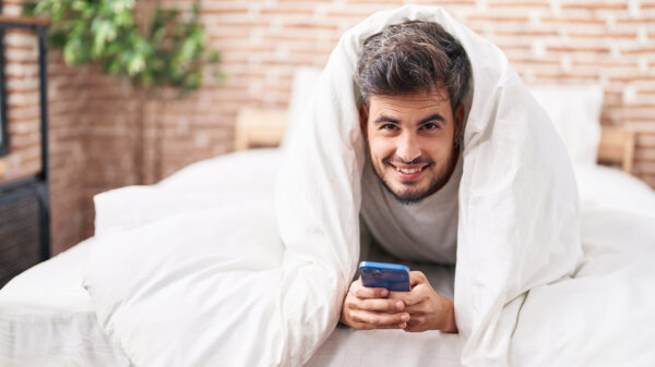 De Europese Commissie start proef met leeftijdscheck voor 18+-websites