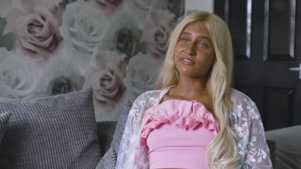 18-jarige Megan Blain blijft zonnebanken ondanks angst voor huidkanker