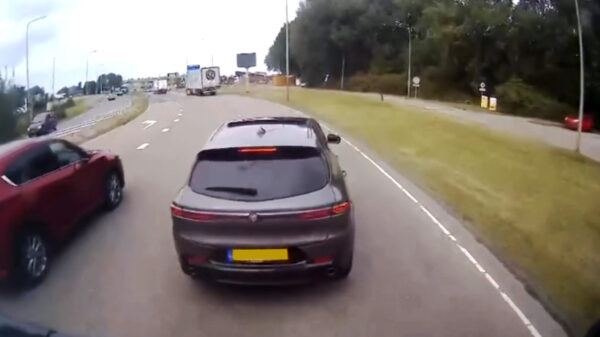 Man kan z'n Alfa Romeo afschrijven na brake checken van vrachtwagenchauffeur