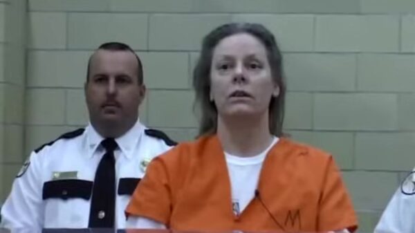 Creepy beelden van seriemoordenaar Aileen Wuornos vlak voordat ze werd geëxecuteerd