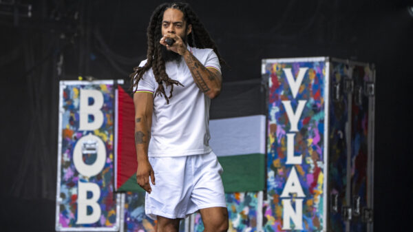 Bob Vylan geschrapt van Nederlandse podia na 'dood aan Israëlisch leger'-uitspraak