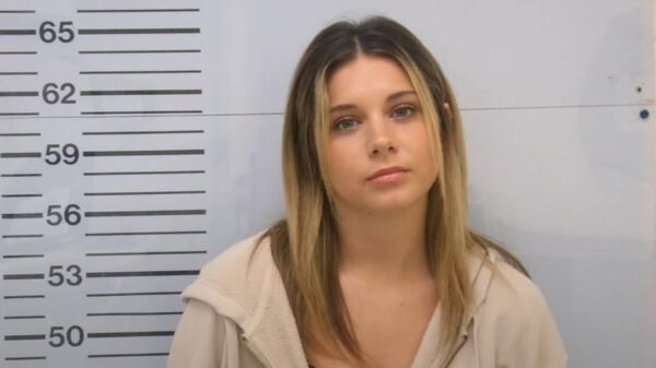 Crimineel lekker: Deze dames laten zien dat mugshots best charmant kunnen zijn