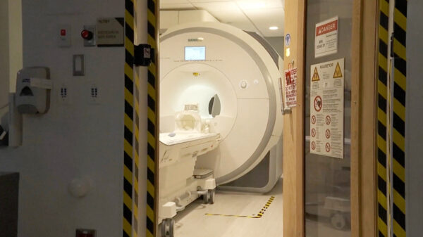 Man sterft nadat hij in een MRI-machine op Long Island wordt gezogen