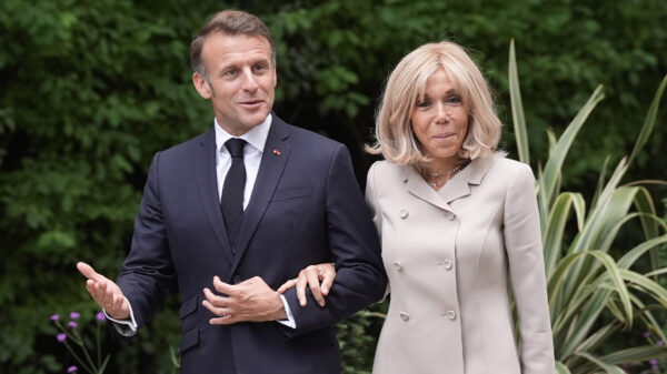 Macrons slepen Candace Owens voor de rechter om transgeruchten Brigitte