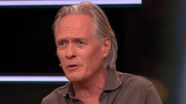 Jort Kelder heeft een boodschap voor ouders die vliegen met krijsende koters