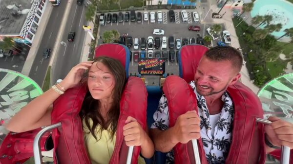 Schoonheidsprijs beleeft luchtig momentje tijdens ritje in slingshot