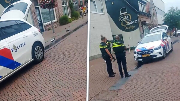Agenten zien paaltje over 't hoofd en slopen onderkant van hun auto
