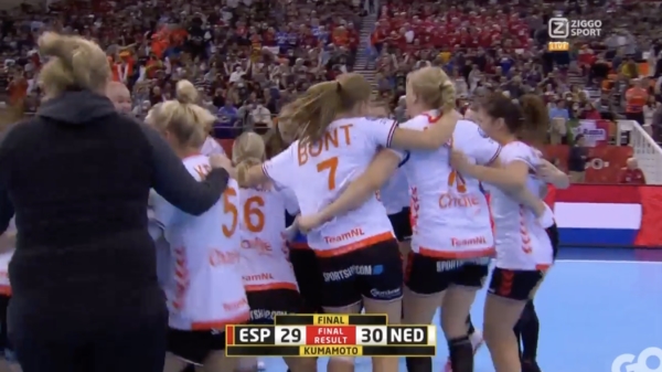Nederlandse handbalvrouwen schrijven geschiedenis door in de laatste seconden wereldkampioen te worden tegen Spanje!