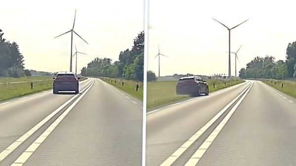 Het bewijs dat je een berichtje kunt sturen én het gras kan maaien