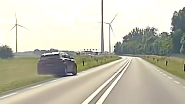 Het bewijs dat je een berichtje kunt sturen én het gras kan maaien