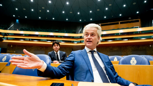 Moslimorganisaties doen aangifte tegen Wilders om hoofddoek-tweet