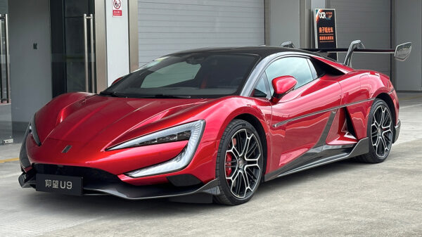 BYD's 'Yangwang U9' is met 3.020 pk nu de sterkste hypercar ter wereld
