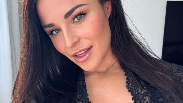 Jane Valkering laat haar fans beslissen over een operatie aan dít lichaamsdeel