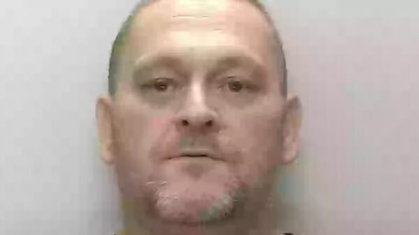 Wat de hel: Brit leefde drie jaar met lichaam van ex op de bank