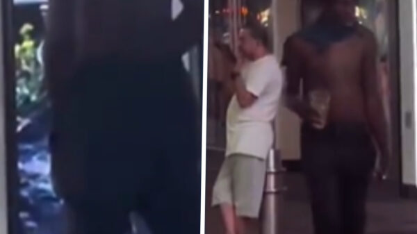 Vandaal piest in beker en leegt beker in het gezicht van taxichauffeur