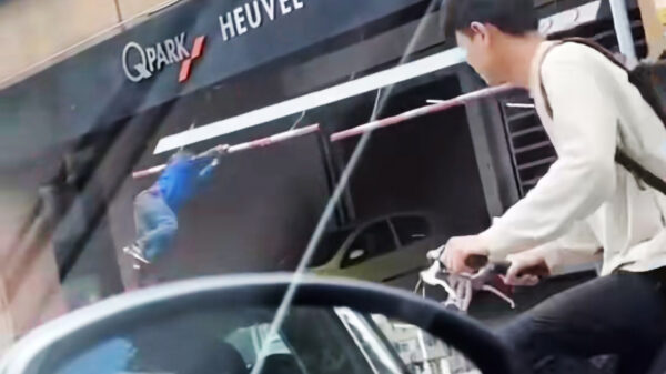 Parkeergarage in Eindhoven omgedoopt tot speeltuin voor losgeslagen kind