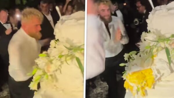 Jankende Jake Paul op bruiloft van Logan sloopt peperdure bruidstaart