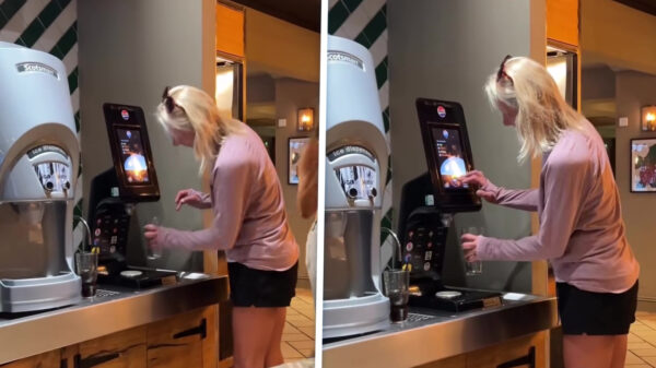 Niet zo snuggere tante Bep weet niet helemaal hoe koffieautomaat werkt