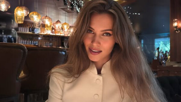 Russisch model en Miss Universe-finalist gedood door eland op snelweg