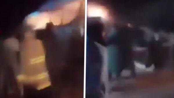 Zeker 71 doden door brandende bus met uitgezette Afghanen