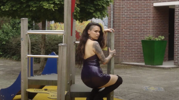 De muzikale monsterhit van de week: Cryospit - Botox Billen