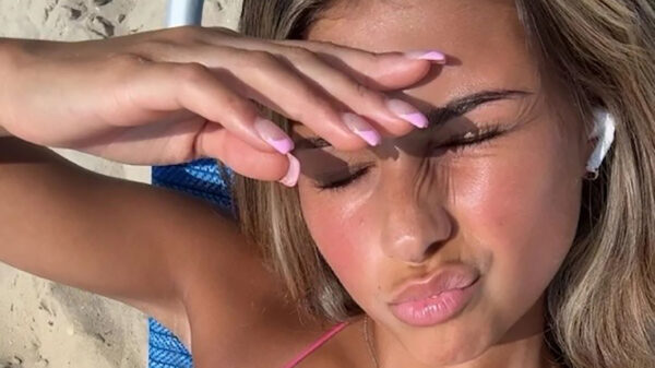 Code rood: Een stortvloed aan bikini’s zo strak dat je wifi even wegvalt van de spanning