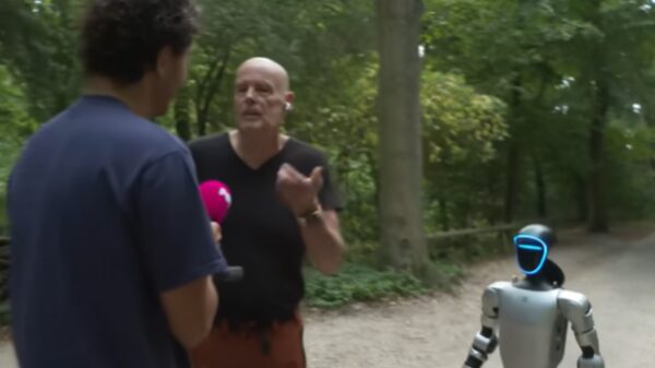 Vincent heeft als een van de eerste Nederlanders een menselijke robot in huis