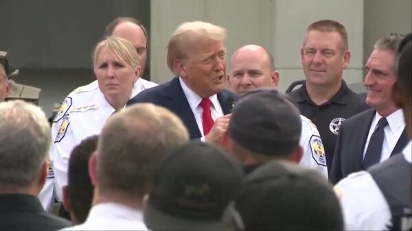 Donald Trump noemt zichzelf grasexpert tijdens vreemde speech die viraal gaat