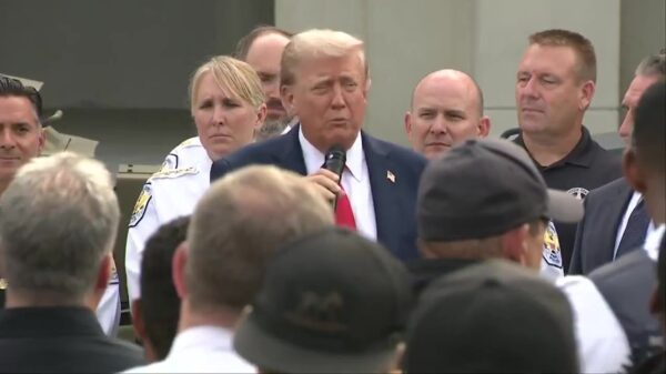 Donald Trump noemt zichzelf grasexpert tijdens vreemde speech die viraal gaat