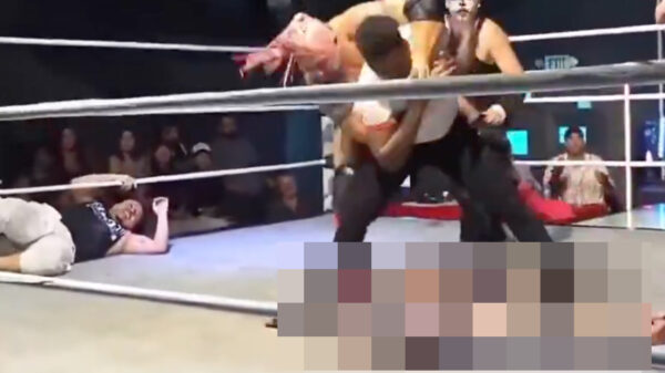 Zoon van 'Rampage' Jackson slaat worstelaar ziekenhuis in tijdens liveshow in LA