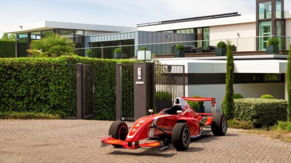 Voor slechts €4.300.000 ben jij de nieuwe eigenaar van dit Funda-pareltje in de duinen van Zandvoort