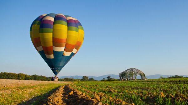Gewonde na harde crashlanding van luchtballon bij Veendam