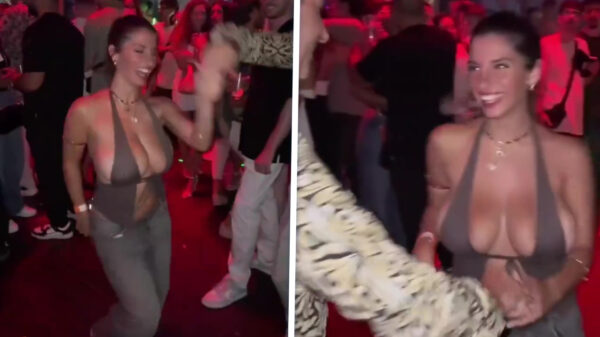 Dansmarieke heeft ontzettend veel vertrouwen in haar minuscule outfit